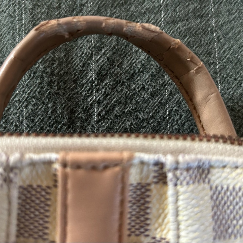 Small Backpack - Picture 5 of 9